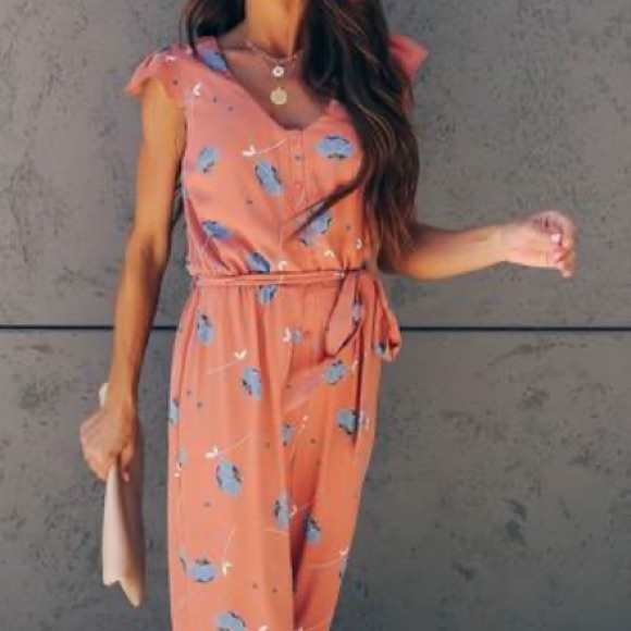 *NWT* FLORAL BUTTON DOWN BELTED JUMPSUIT - Picture 3 of 5
